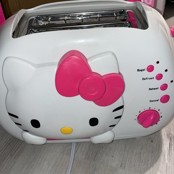 🎉HPx2🎉Hello kitty 2-Slice wide toaster excellent condition! - Picture 5 of 8